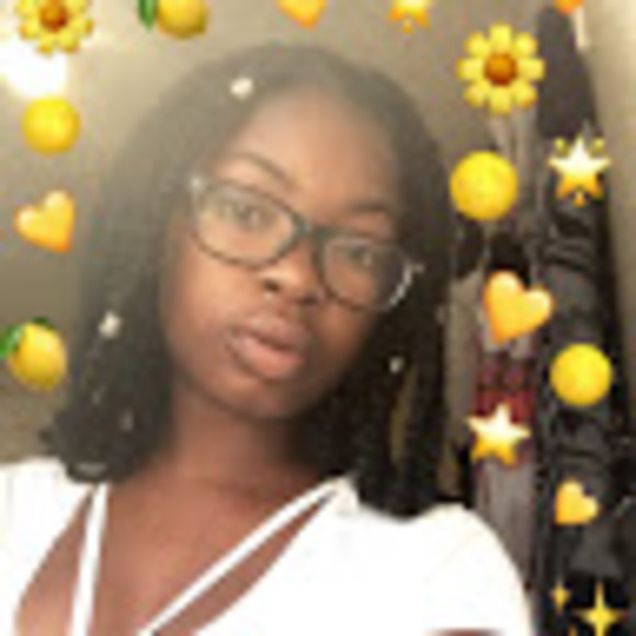 Meet your Posher, Sierra - Picture 1 of 1